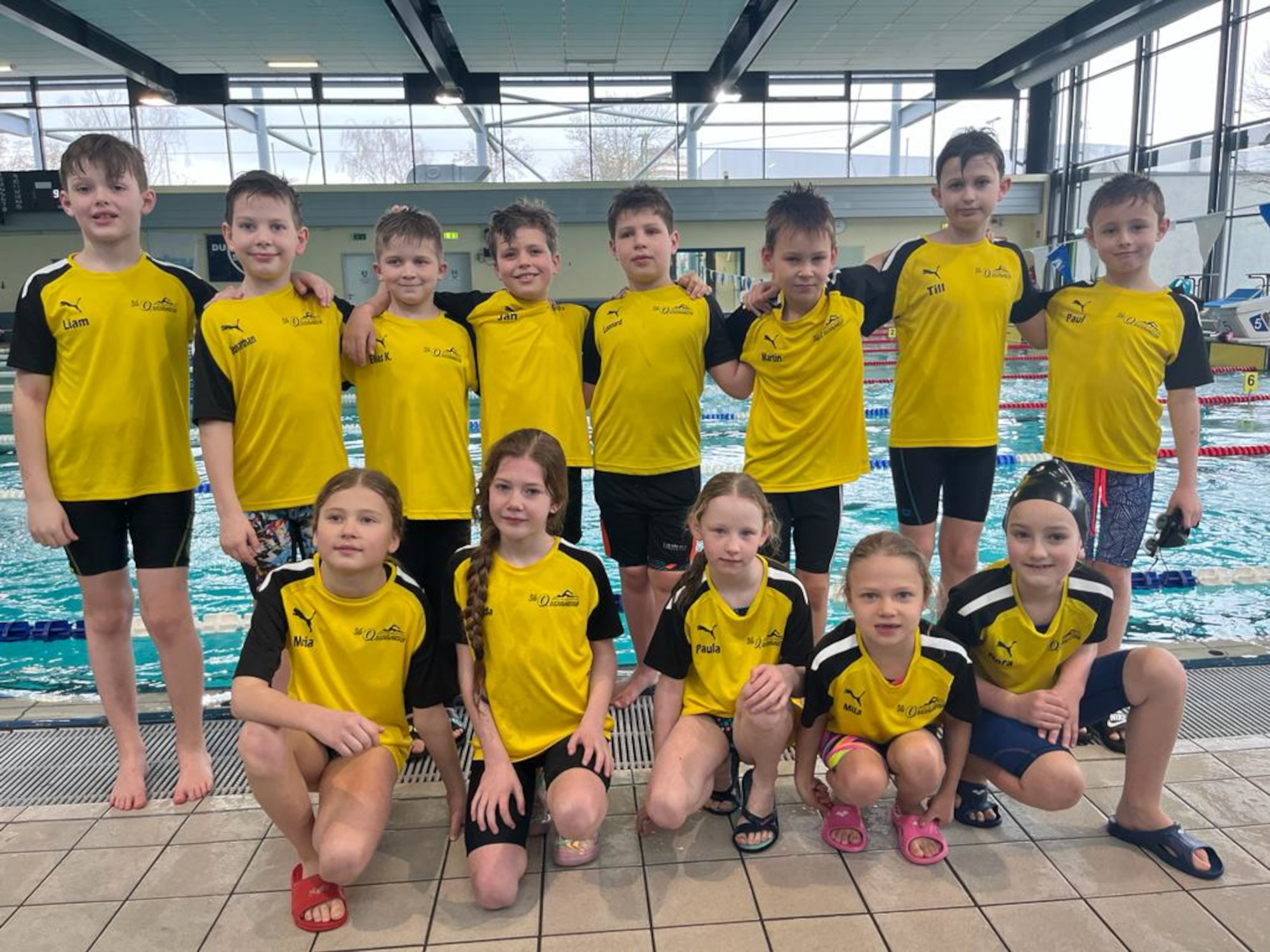 Gruppenfoto Schwimmwettkampf Duisburger Schwimmeteam (TG5)